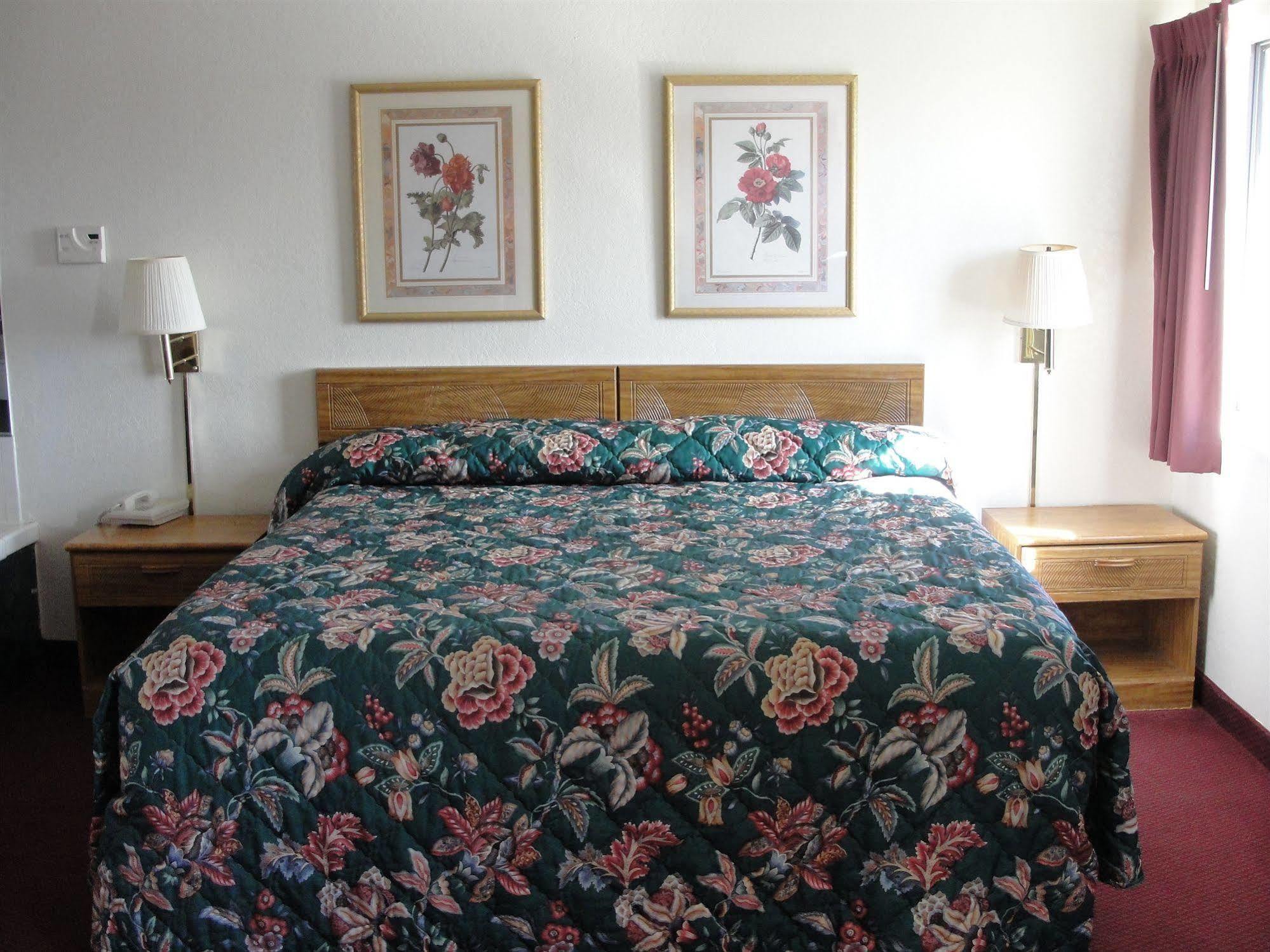 Econo Lodge Inn & Suites McKinney Bagian luar foto
